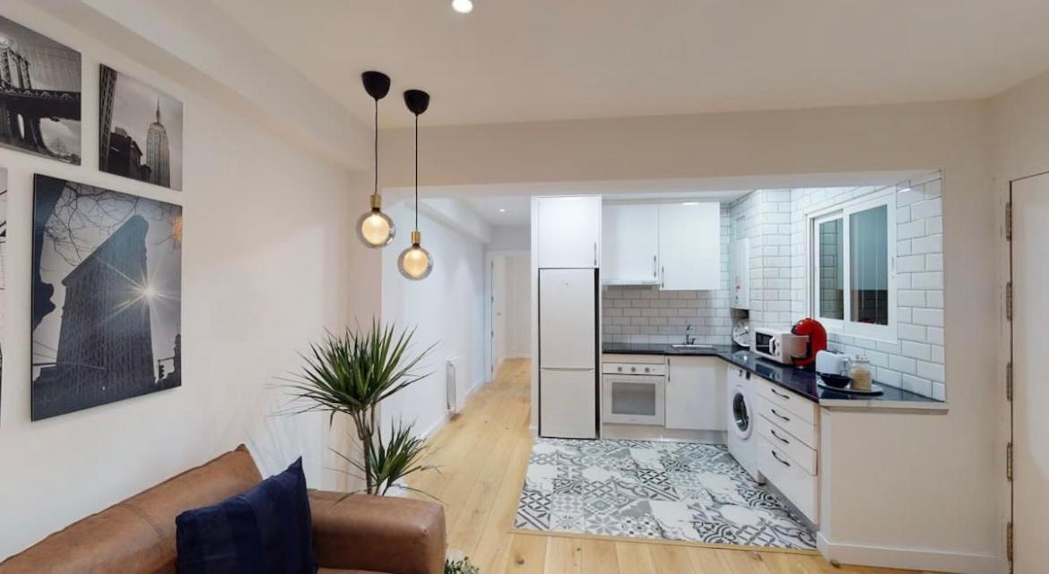 Edsam Brown Madrid Apartment ภายนอก รูปภาพ