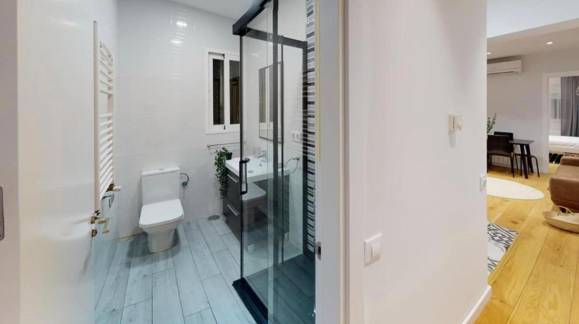 Edsam Brown Madrid Apartment ภายนอก รูปภาพ