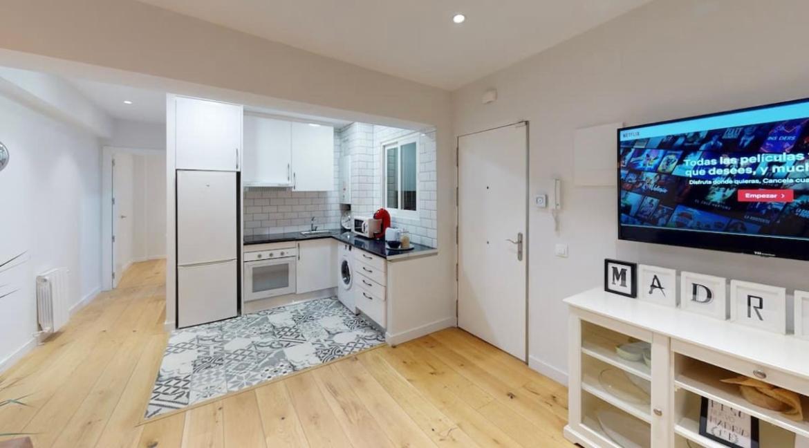 Edsam Brown Madrid Apartment ภายนอก รูปภาพ