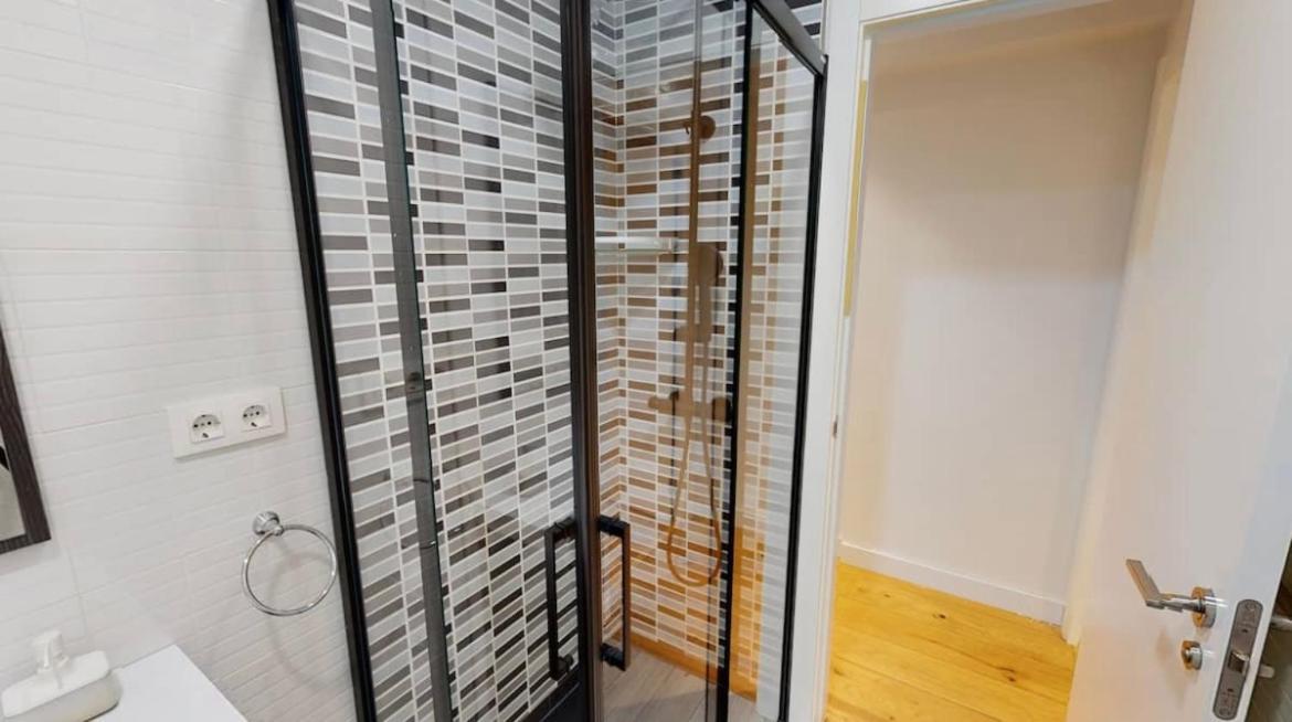 Edsam Brown Madrid Apartment ภายนอก รูปภาพ