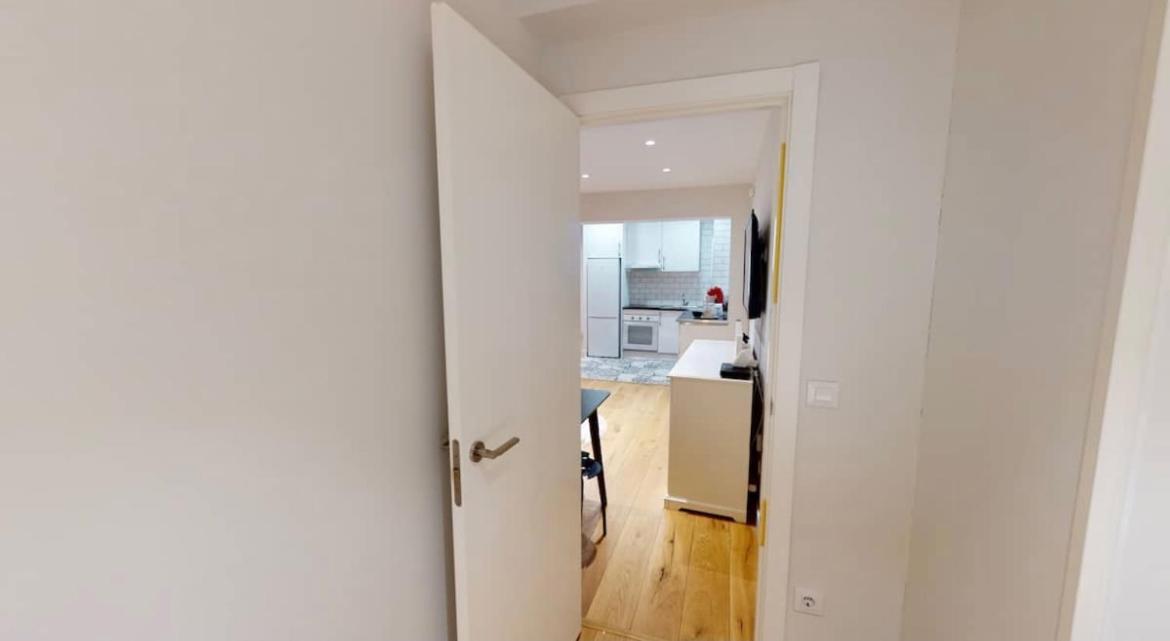 Edsam Brown Madrid Apartment ภายนอก รูปภาพ